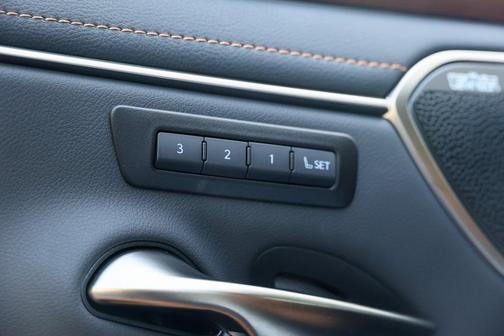 2025 Lexus ES 350 Ultra Luxury