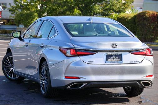 2025 Lexus ES 350 Base