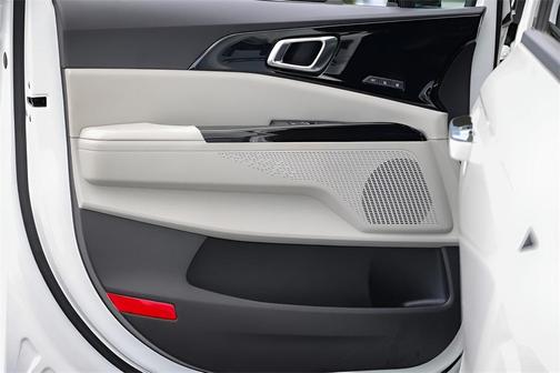 2024 Kia Carnival SX