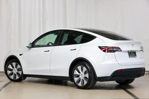 2022 Tesla Model Y Long Range Dual Motor All-Wheel Drive