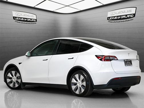 2022 Tesla Model Y Long Range Dual Motor All-Wheel Drive