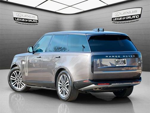 2023 Land Rover Range Rover P530 SE