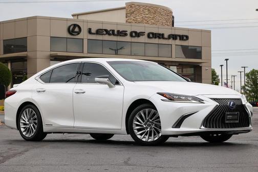 White Pearl 2020 Lexus ES 300h Ultra Luxury