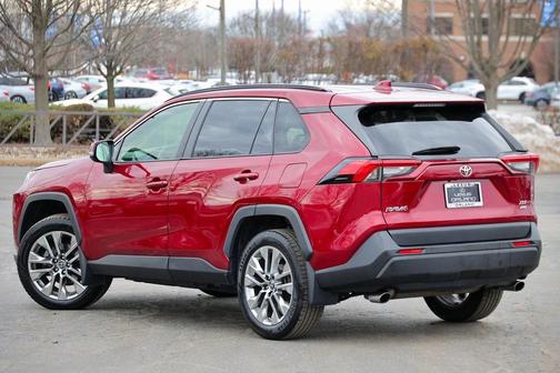2019 Toyota RAV4 XLE Premium