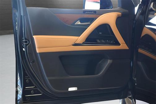 2023 Lexus LX 600 Luxury