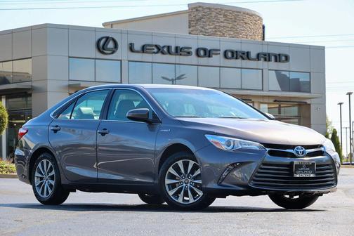 Gray 2017 Toyota Camry Hybrid XLE