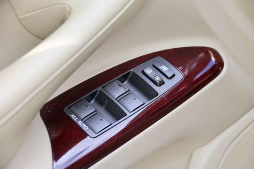 Starfire Pearl 2014 Lexus LX 570 Base