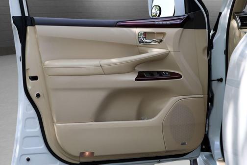 Starfire Pearl 2014 Lexus LX 570 Base