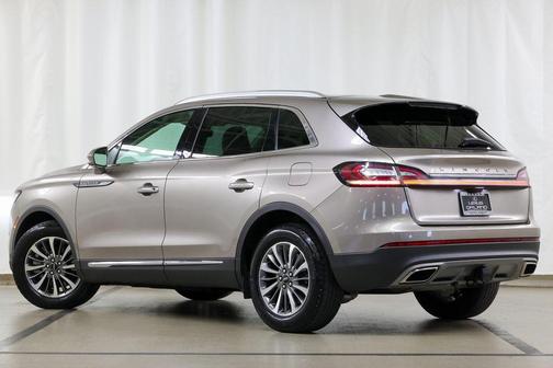 2021 Lincoln Nautilus Reserve