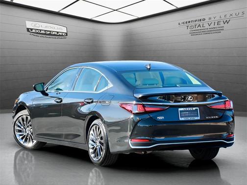 2025 Lexus ES 300h Ultra Luxury