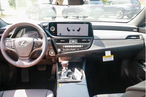 2025 Lexus ES 300h Base