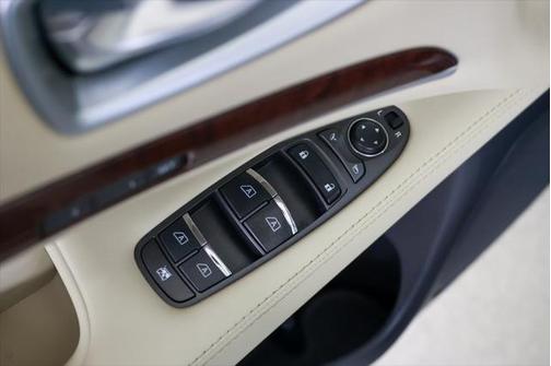 2016 INFINITI QX60 Base