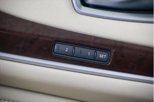 2016 INFINITI QX60 Base