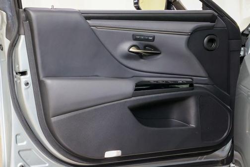 Iridium 2023 Lexus ES 350 Base