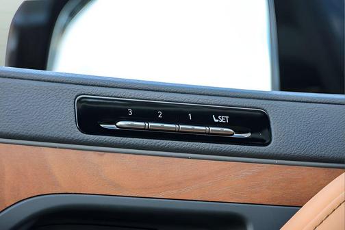 085 2026 Lexus LX 600 Premium