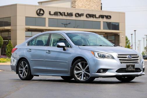 Ice Silver Metallic 2017 Subaru Legacy Limited