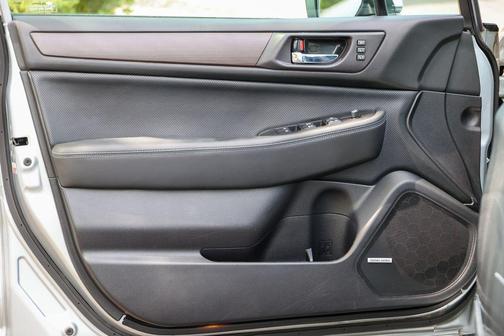 Ice Silver Metallic 2017 Subaru Legacy Limited