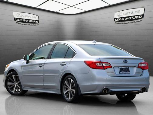 Ice Silver Metallic 2017 Subaru Legacy Limited