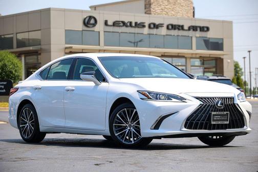 Eminent White Pearl 2023 Lexus ES 300h Base