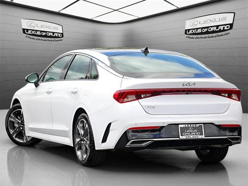 2022 Kia K5 EX