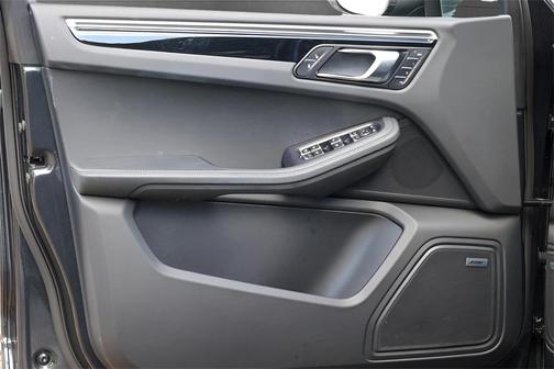 2018 Porsche Macan Sport Edition