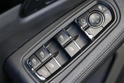 2018 Porsche Macan Sport Edition