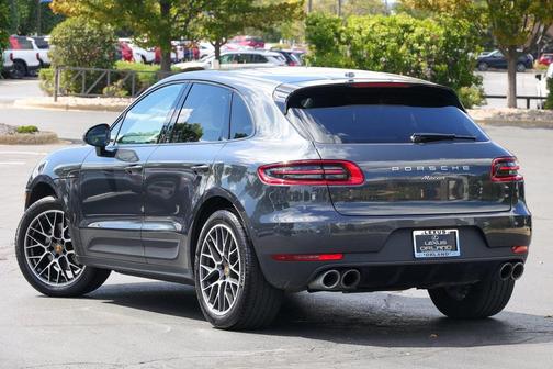 2018 Porsche Macan Sport Edition