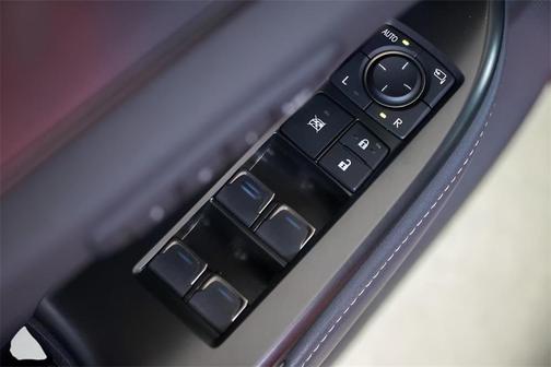 2023 Lexus NX 450h+ F SPORT Handling