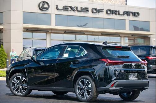2025 Lexus UX 300h Premium
