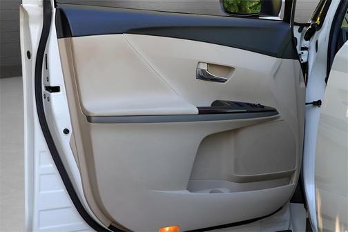 2012 Toyota Venza LE