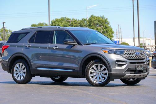 Gray Metallic 2024 Ford Explorer Limited