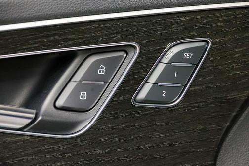 2022 Audi Q7 55 Premium