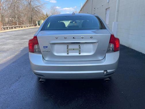 2011 Volvo S40 T5