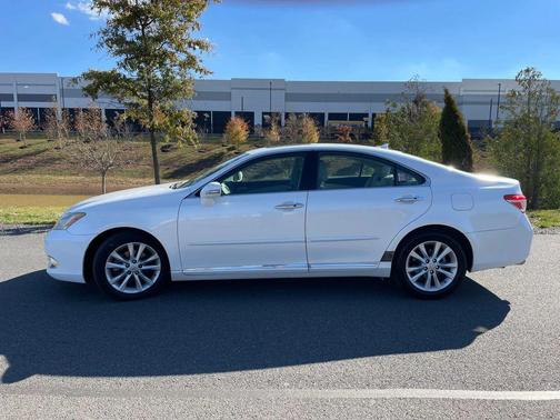 2011 Lexus ES 350 Base