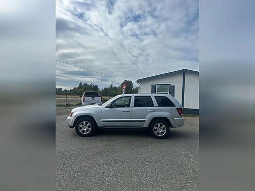 Bright Silver Metallic Clearcoat 2008 Jeep Grand Cherokee Laredo