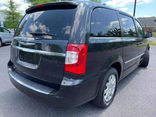 2015 Chrysler Town & Country Touring