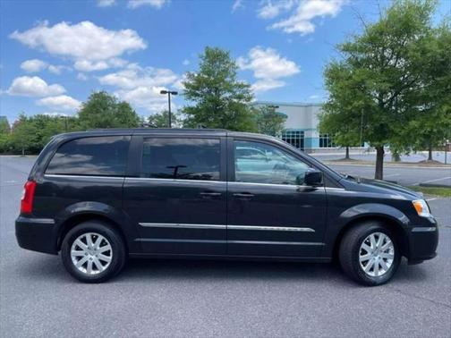 2015 Chrysler Town & Country Touring
