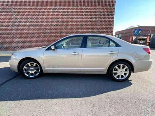 2006 Lincoln Zephyr Sedan 4D