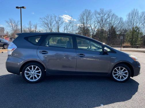 2012 Toyota Prius v Five