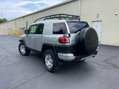 Titanium Metallic 2007 Toyota FJ Cruiser Base