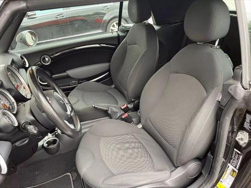 2009 MINI Cooper Base