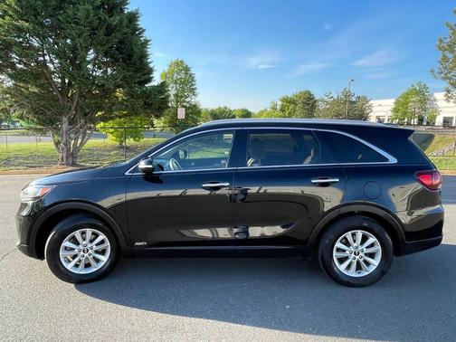 Ebony Black 2020 Kia Sorento LX