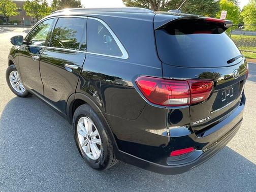 Ebony Black 2020 Kia Sorento LX