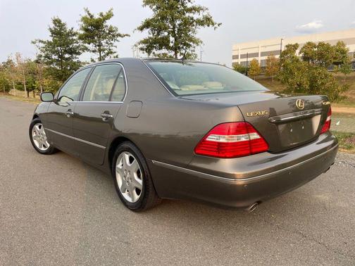 2004 Lexus LS 430 Base