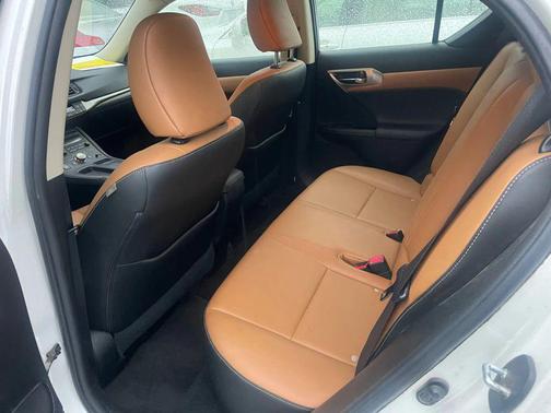 2015 Lexus CT 200h CT 200h Hatchback 4D