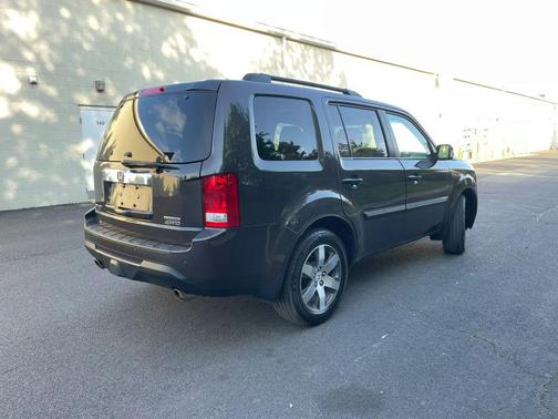 Polished Metal Metallic 2012 Honda Pilot Touring
