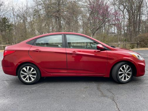 2017 Hyundai Accent Value Edition