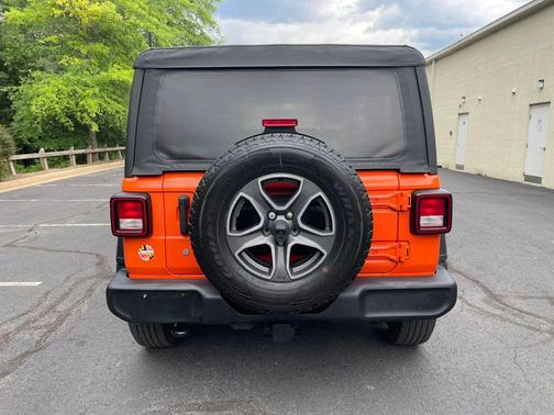 Punkn Metallic Clearcoat 2018 Jeep Wrangler Sport S