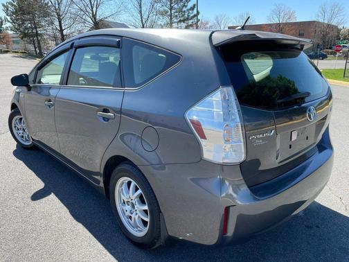 2012 Toyota Prius v Two