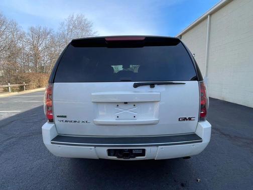 2011 GMC Yukon XL Denali